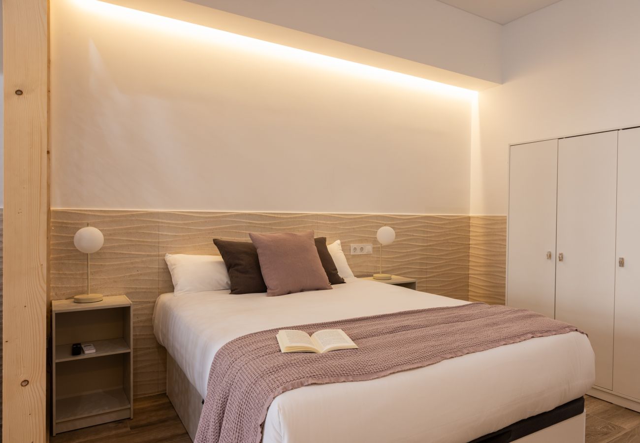 The Patraix Suite bedroom in Valencia